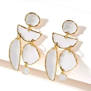 NWT Gorgeous White Enamel Geometric Chandelier Gold Drop Earrings